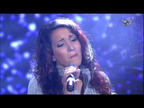 Karolina Lopez - Me Nje Njeri, Bej Nje Bote